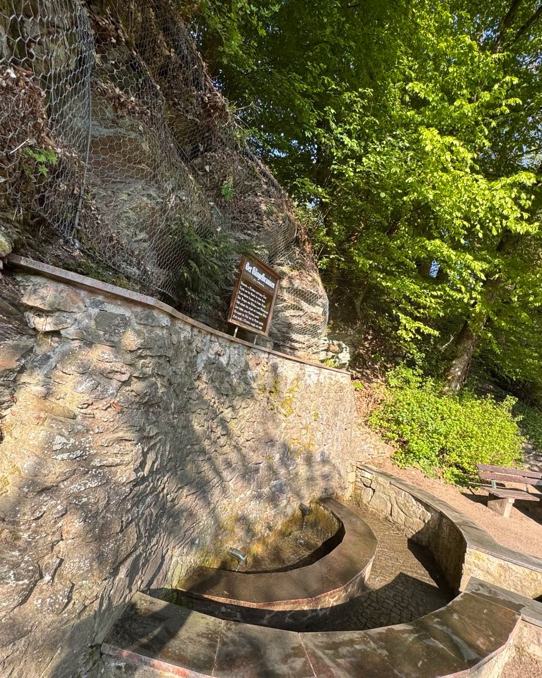 Dem Quellwasser wird Reinheit und Lebenskraft nachgesagt - habt ihr es bereits getrunken?